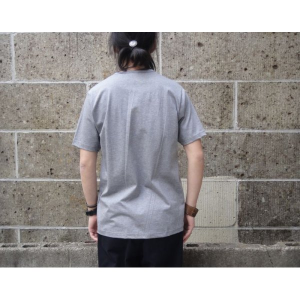 画像2: gicipiI (ジチピ) CREW NECK POCKET T-Shirt グレー