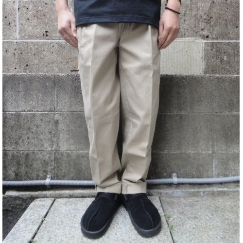 他の写真1: ”DEAD STOCK” (デッドストック) KHAKI JUNGLE (カーキジャングル) PLEATED KHAKI TROUSERS