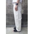 画像2: RICCARDO METHA (リカルドメッサ) 2TUCK BELTLESS TROUSERS オフホワイト (2)