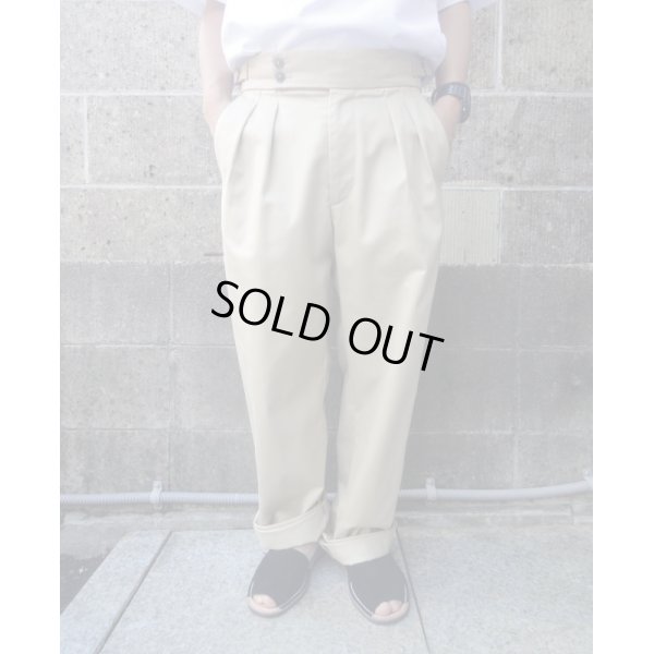 画像1: RICCARDO METHA (リカルドメッサ) 2TUCK BELTLESS TROUSERS カーキ