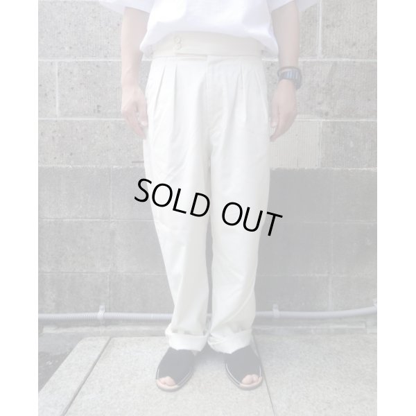 画像1: RICCARDO METHA (リカルドメッサ) 2TUCK BELTLESS TROUSERS オフホワイト