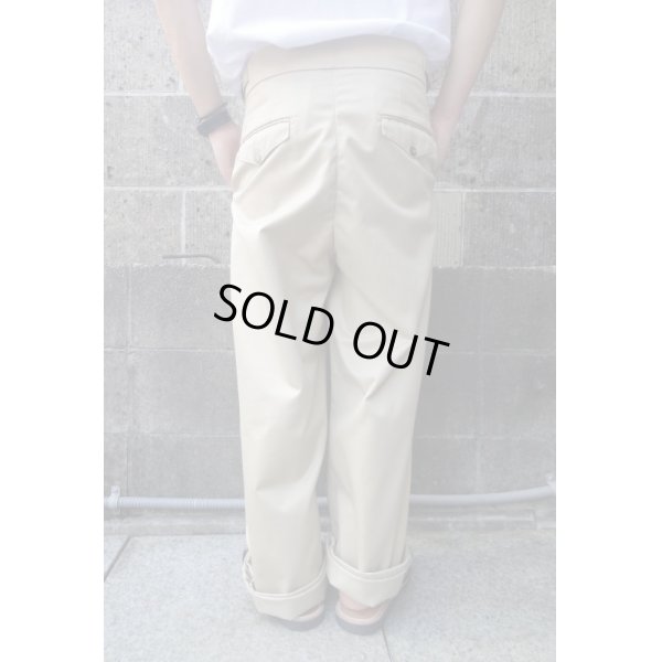 画像3: RICCARDO METHA (リカルドメッサ) 2TUCK BELTLESS TROUSERS カーキ