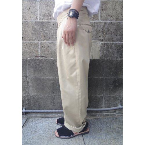 他の写真2: RICCARDO METHA (リカルドメッサ) 2TUCK BELTLESS TROUSERS カーキ