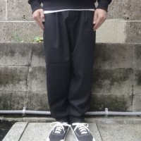 RICCARDO METHA (リカルドメッサ) 1TUCK CARROT ブラック
