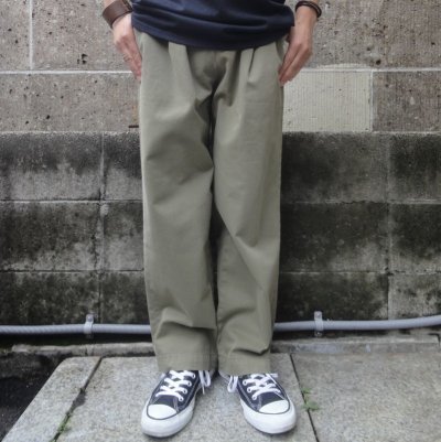 画像1: RICCARDO METHA (リカルドメッサ) 1TUCK WIDE TROUSERS TWILL オリーブ