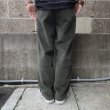 画像7: RICCARDO METHA (リカルドメッサ) 1TUCK WIDE TROUSERS コーデュロイ オリーブ (7)