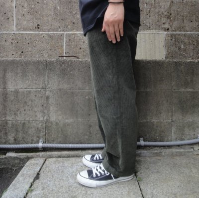 画像2: RICCARDO METHA (リカルドメッサ) 1TUCK WIDE TROUSERS コーデュロイ オリーブ