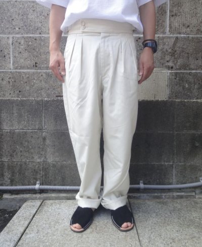 画像1: RICCARDO METHA (リカルドメッサ) 2TUCK BELTLESS TROUSERS オフホワイト