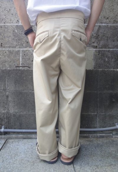 画像3: RICCARDO METHA (リカルドメッサ) 2TUCK BELTLESS TROUSERS カーキ