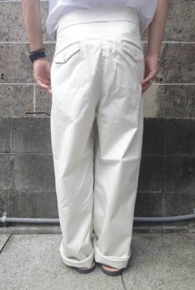 画像3: RICCARDO METHA (リカルドメッサ) 2TUCK BELTLESS TROUSERS オフホワイト