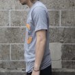 画像2: PALMER CASH (パルマーキャッシュ) NYC HANDS T-Shirts グレー  (2)