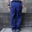 画像9: RICCARDO METHA (リカルドメッサ) 2TUCK BELTLESS TROUSERS デニム ウォッシュ (9)