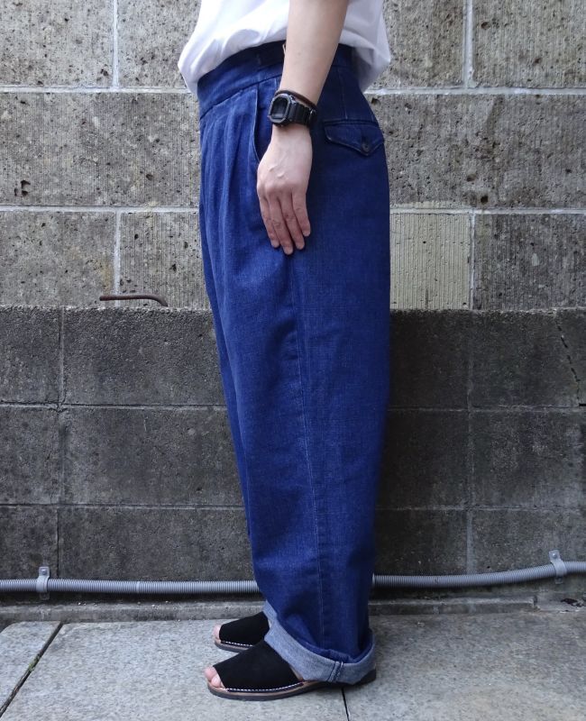 RICCARDO METHA (リカルドメッサ) 2TUCK BELTLESS TROUSERS デニム